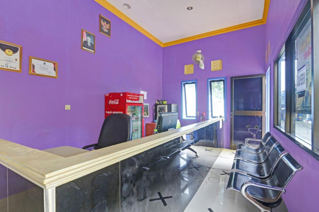 Oyo 90796 Hotel Mulya Indah Tambakmulya Dış mekan fotoğraf