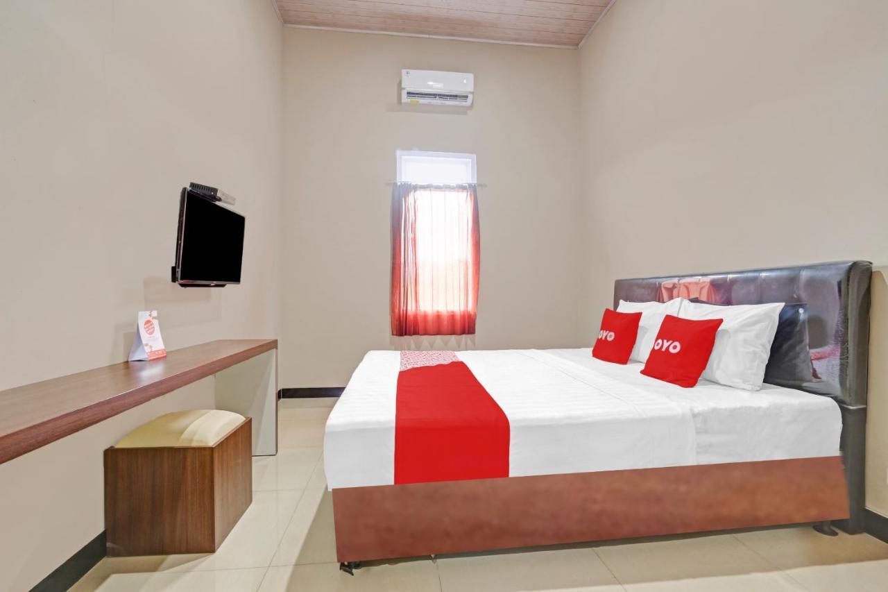 Oyo 90796 Hotel Mulya Indah Tambakmulya Dış mekan fotoğraf