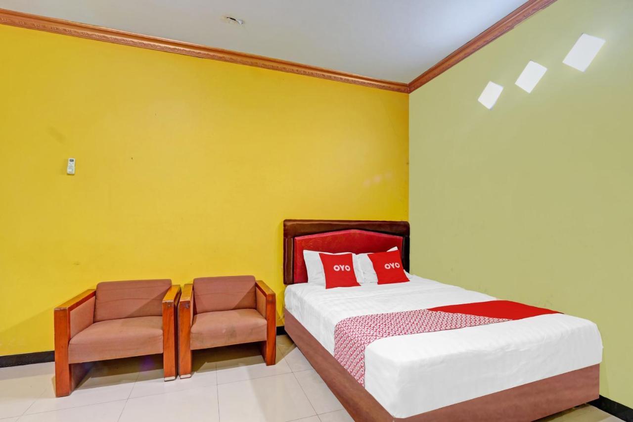 Oyo 90796 Hotel Mulya Indah Tambakmulya Dış mekan fotoğraf