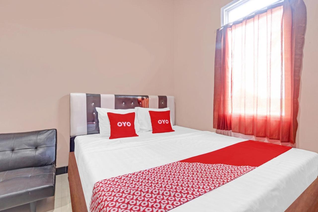 Oyo 90796 Hotel Mulya Indah Tambakmulya Dış mekan fotoğraf
